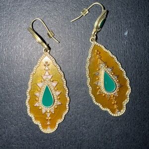 Elegant Gold and Green Teardrop Earrings